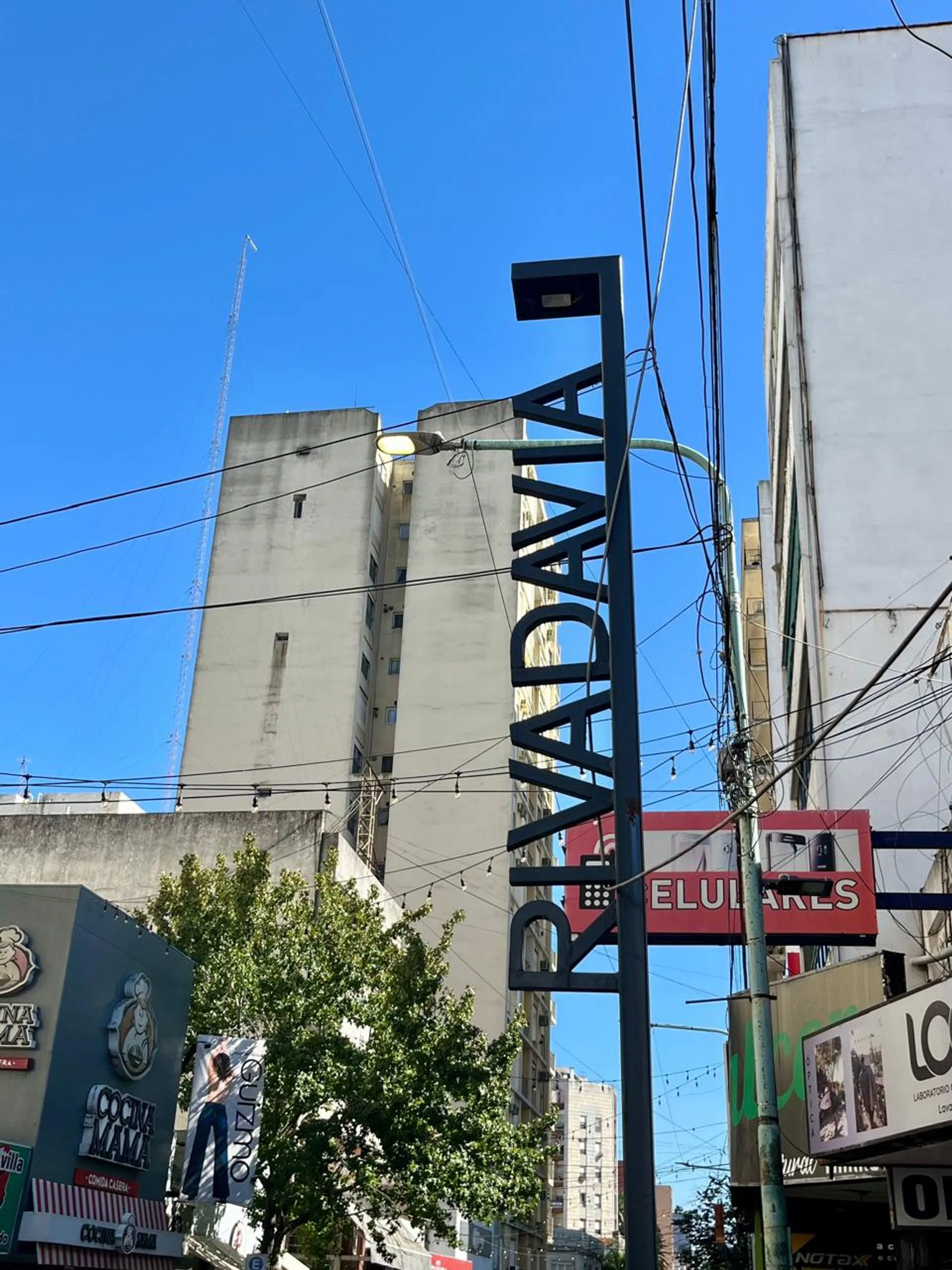 Local comercial Peatonal Rivadavia Quilmes al 150 foto 5