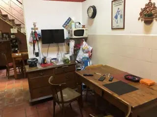 Gran casa de 5 ambientes, con patio y terraza c/parrilla foto 4