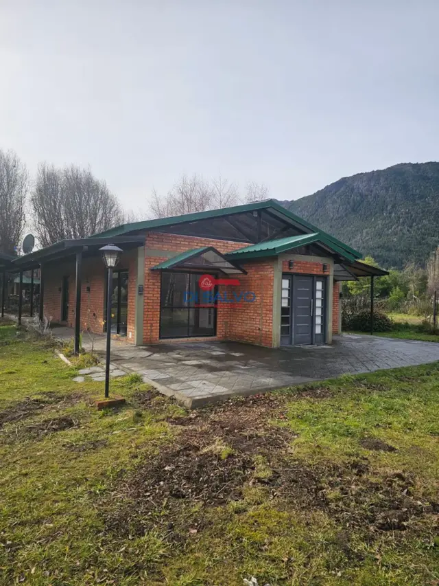 Casa en venta en Lago Puelo, 2253 m²