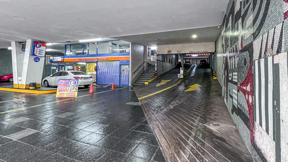 VENTA COCHERA OPORTUNIDAD CENTRO EDIFCIO NAMUNCURA
