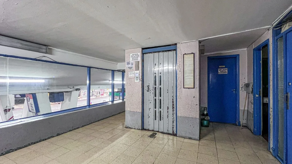 VENTA COCHERA OPORTUNIDAD CENTRO EDIFCIO NAMUNCURA foto 4