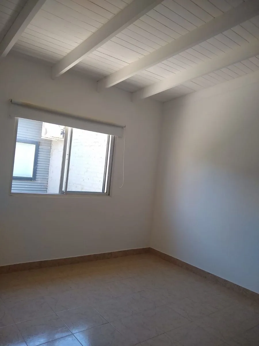 CASA CON MONOAMBIENTE A LA VENTA, PLOTTIER, NEUQUE foto 5