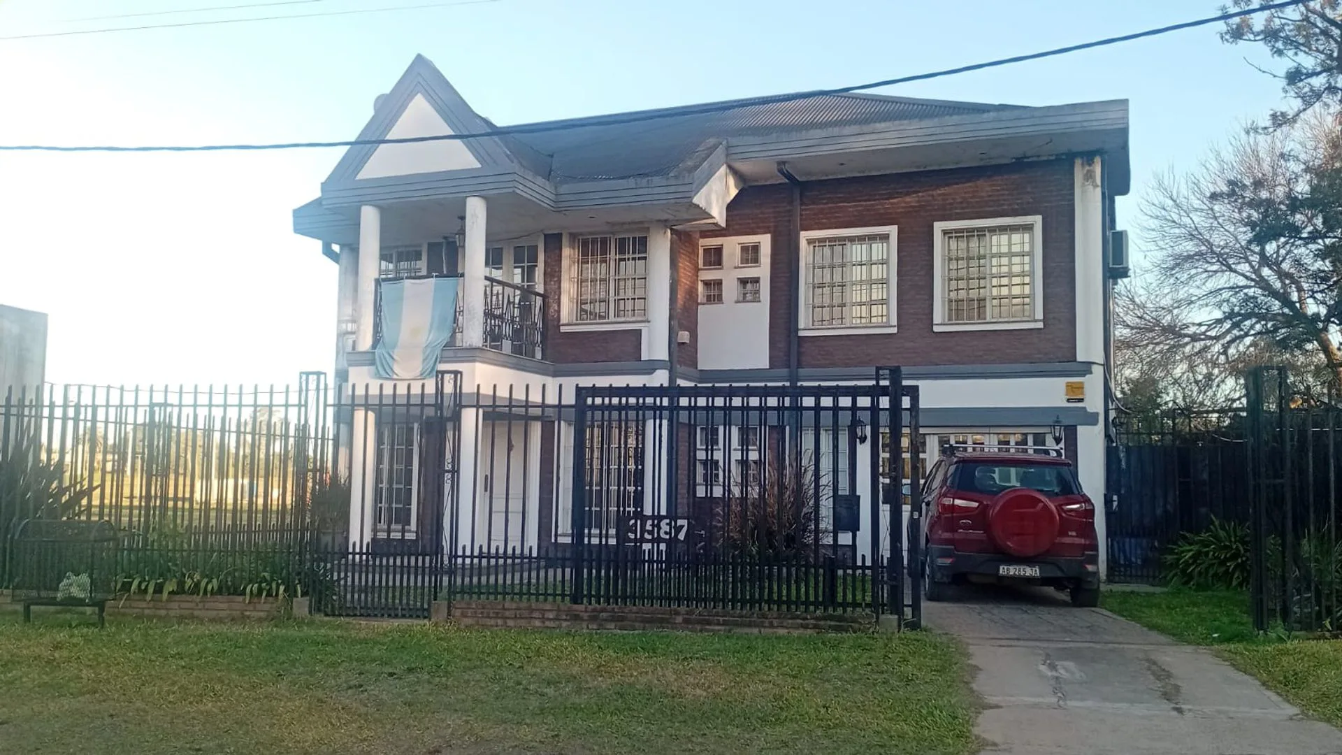 Casa de estilo, 2 dormitorios pileta Gualeguaychú