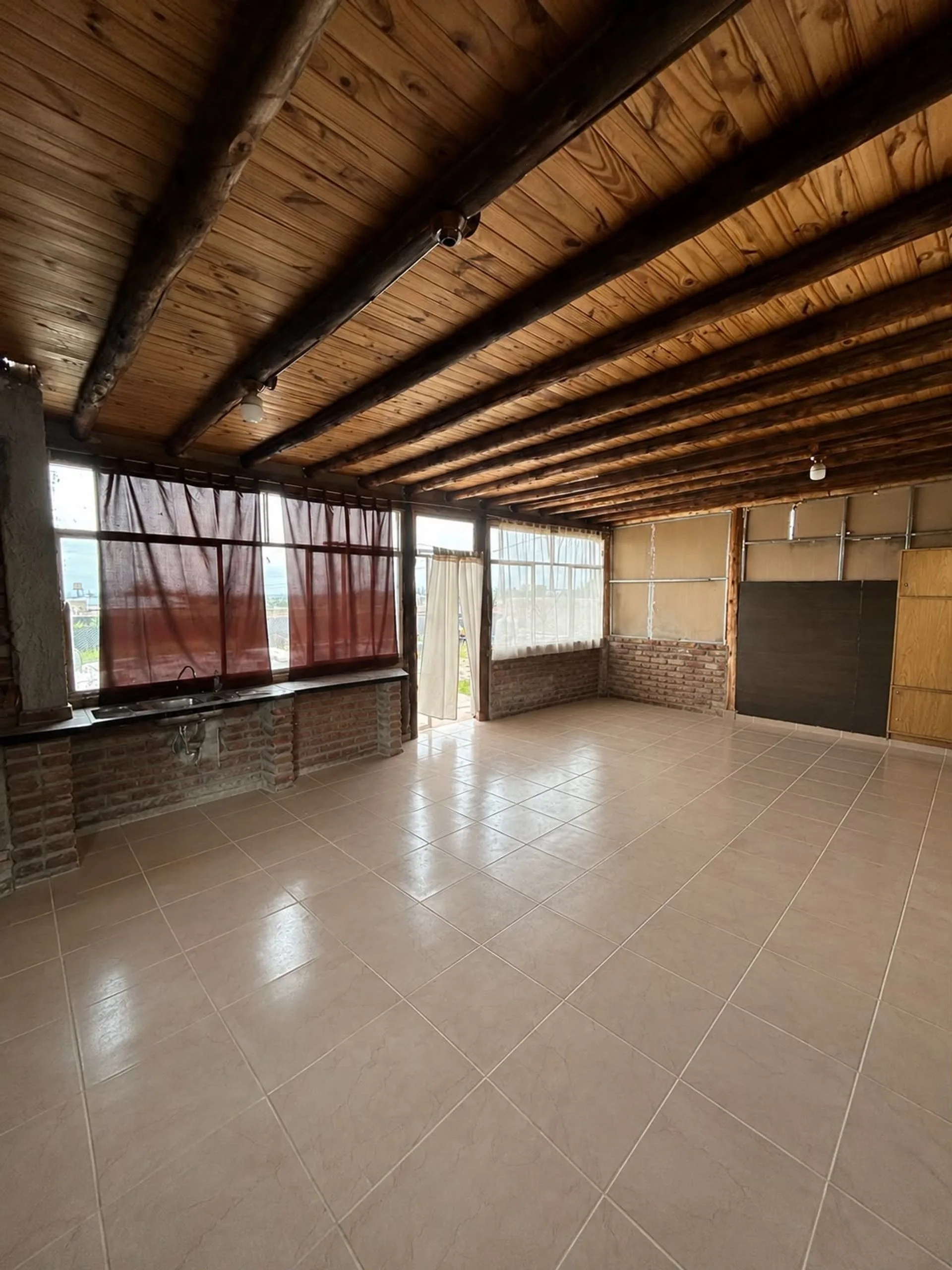 Terreno 410m2 con salon y pileta - Lujan de Cuyo foto 3