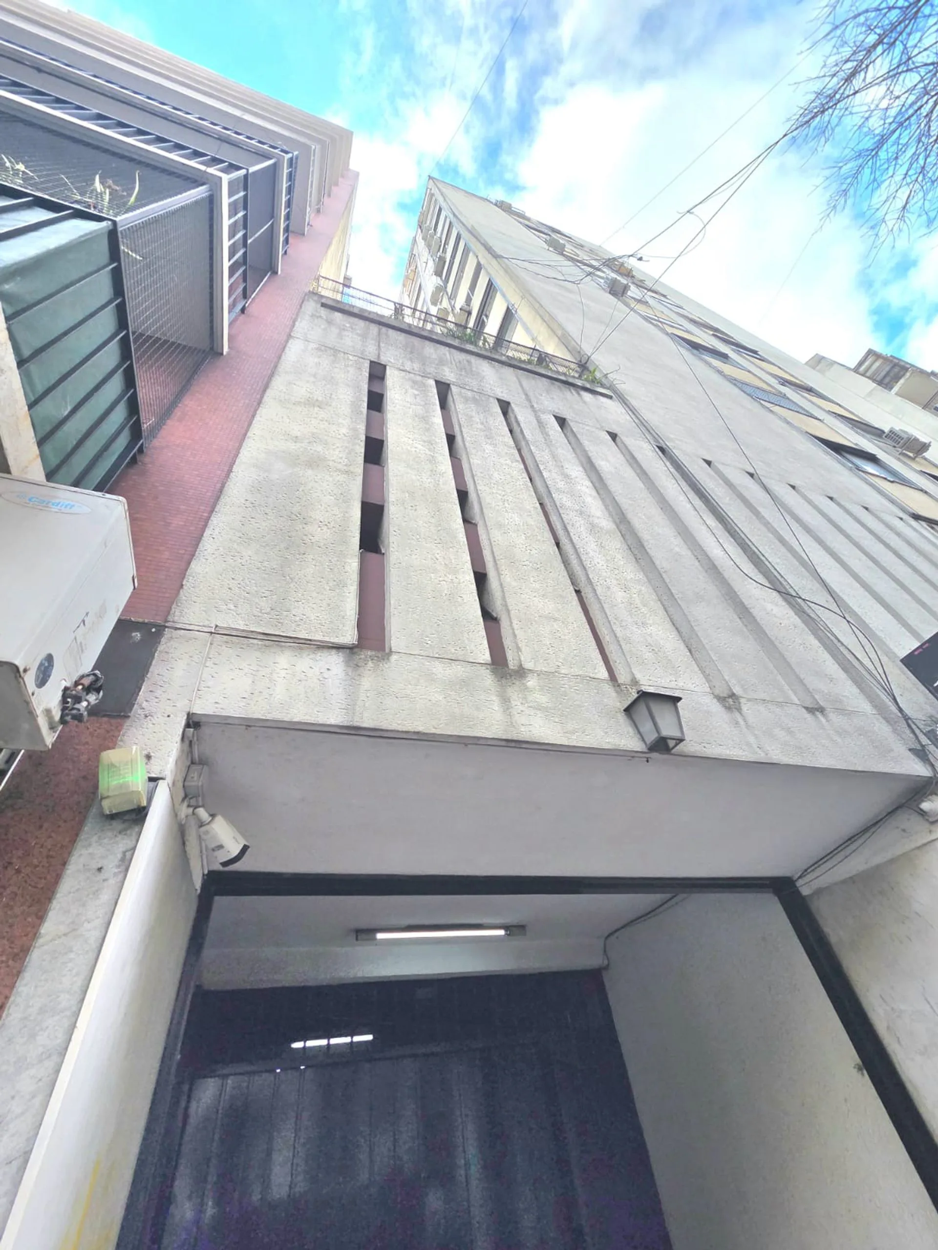 Cochera en Venta Once Edificio Escriturada foto 3