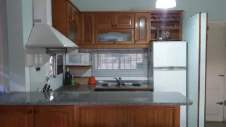 Casa 3 amb con cochera y fondo Excelente estado Bernal oeste foto 3