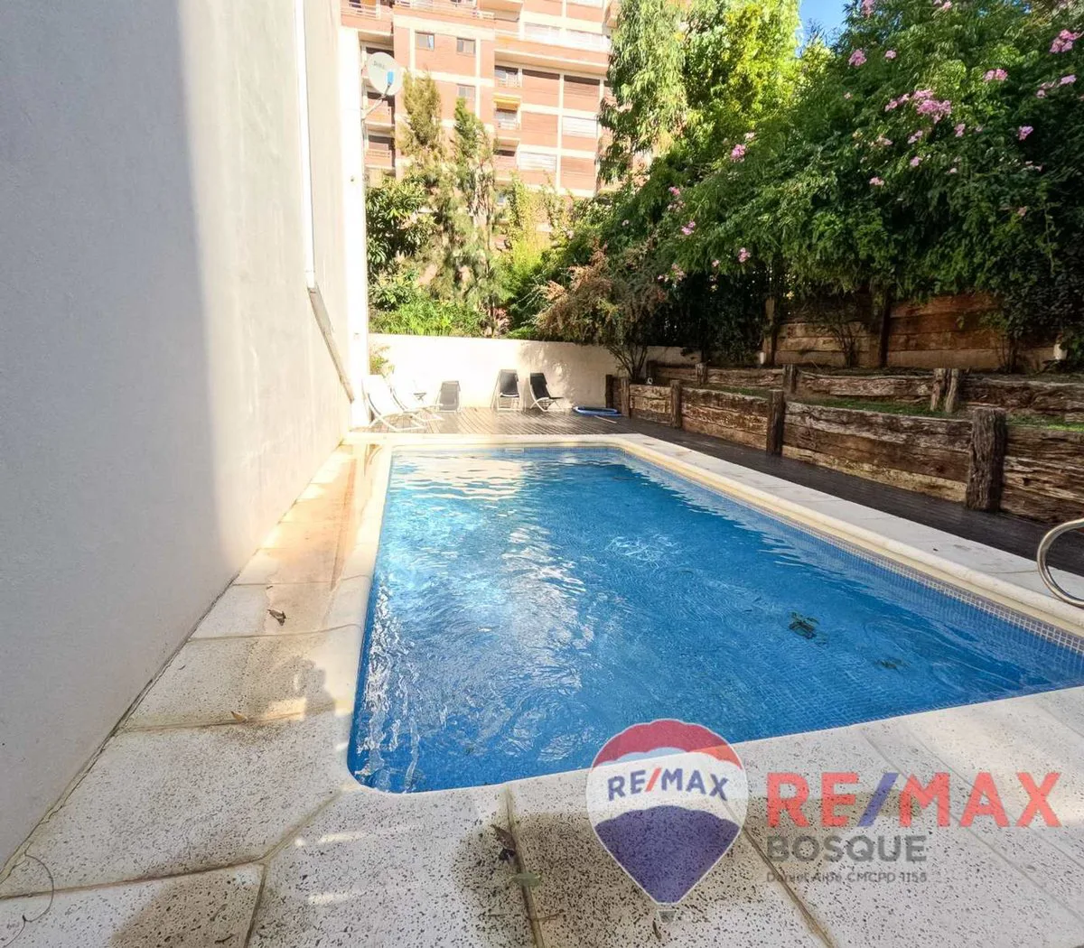 Depto 2 ambientes piscina climatizada Pinamar foto 3