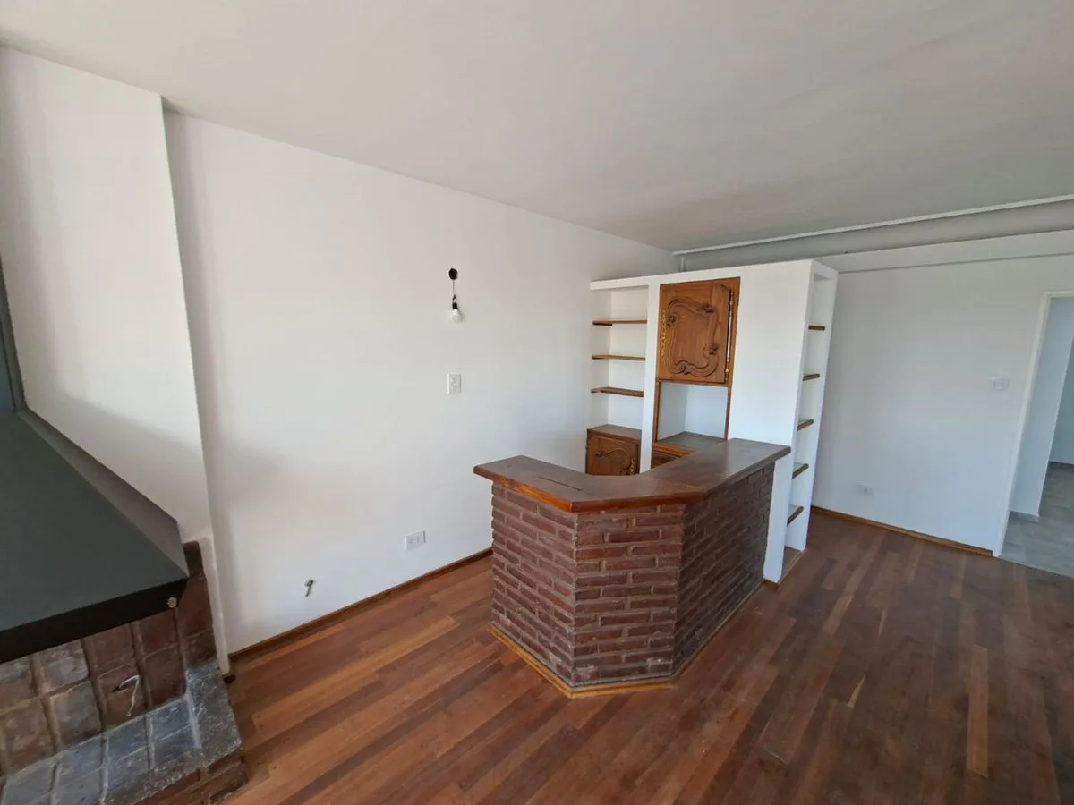 DEPTO EN VENTA 4 AMBIENTES ADROGUE REFACCIONADO foto 3