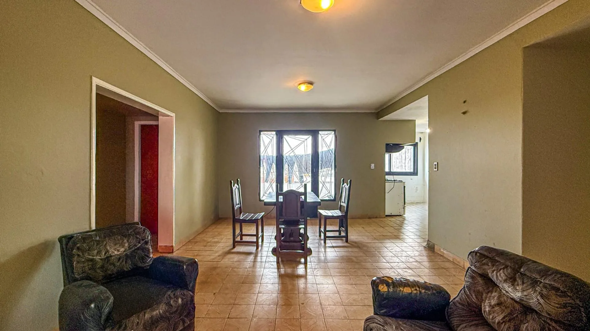 VENTA DEPTO 4 AMB CON BALCON  ZONA SUR foto 3