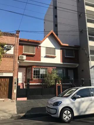 DUPLEX DE 4 AMB CON COCHERA , 180 M2 TOTALES , PRIMERA CATEGORIA foto 1