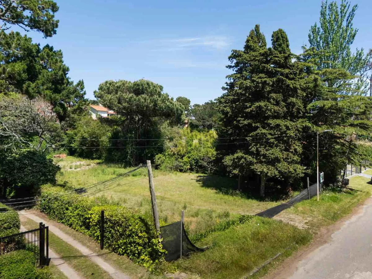 VENTA LOTE MULTIFAMILIAR PINAMAR CENTRO foto 4