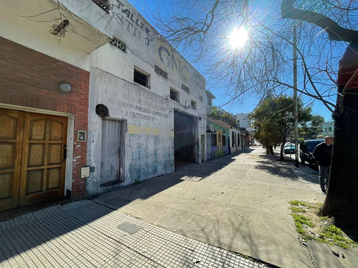 VENTA LOTE  SALIDA A 2 CALLES EN PARQUE CHACABUCO foto 5