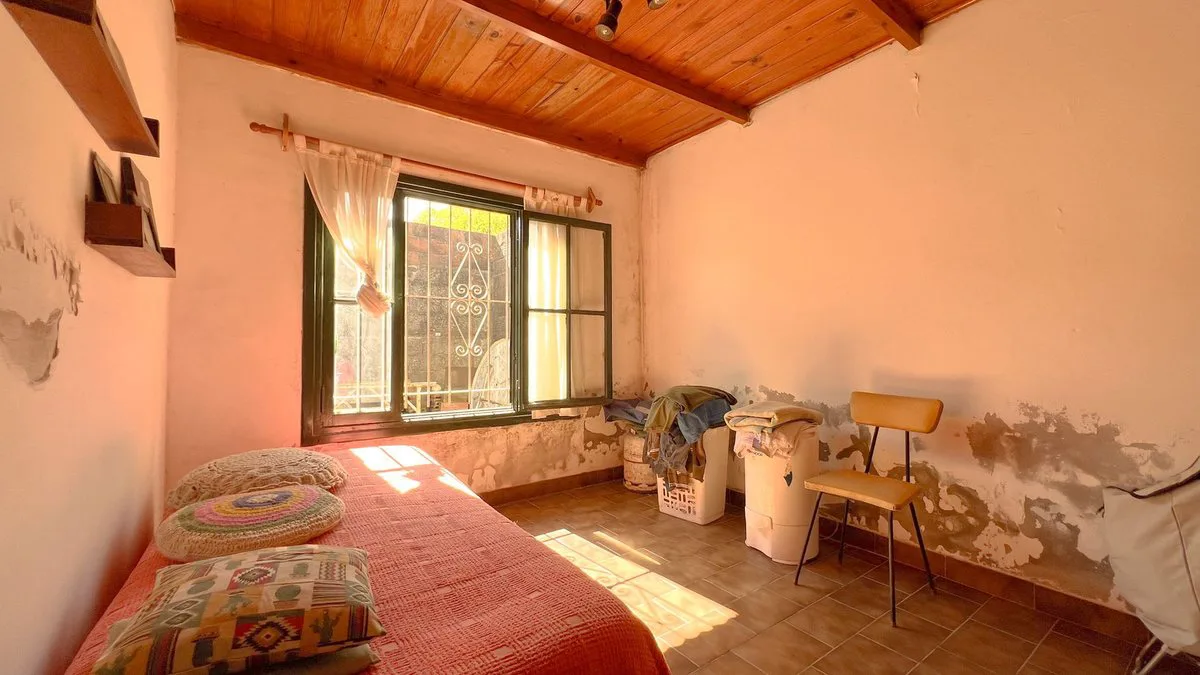 VENTA CASA 5 AMBIENTES PARRILLA COCHERA LIBERTAD foto 3