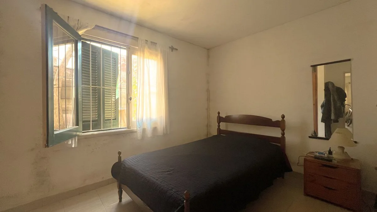 VENTA CASA 5 AMBIENTES PARRILLA COCHERA LIBERTAD foto 4