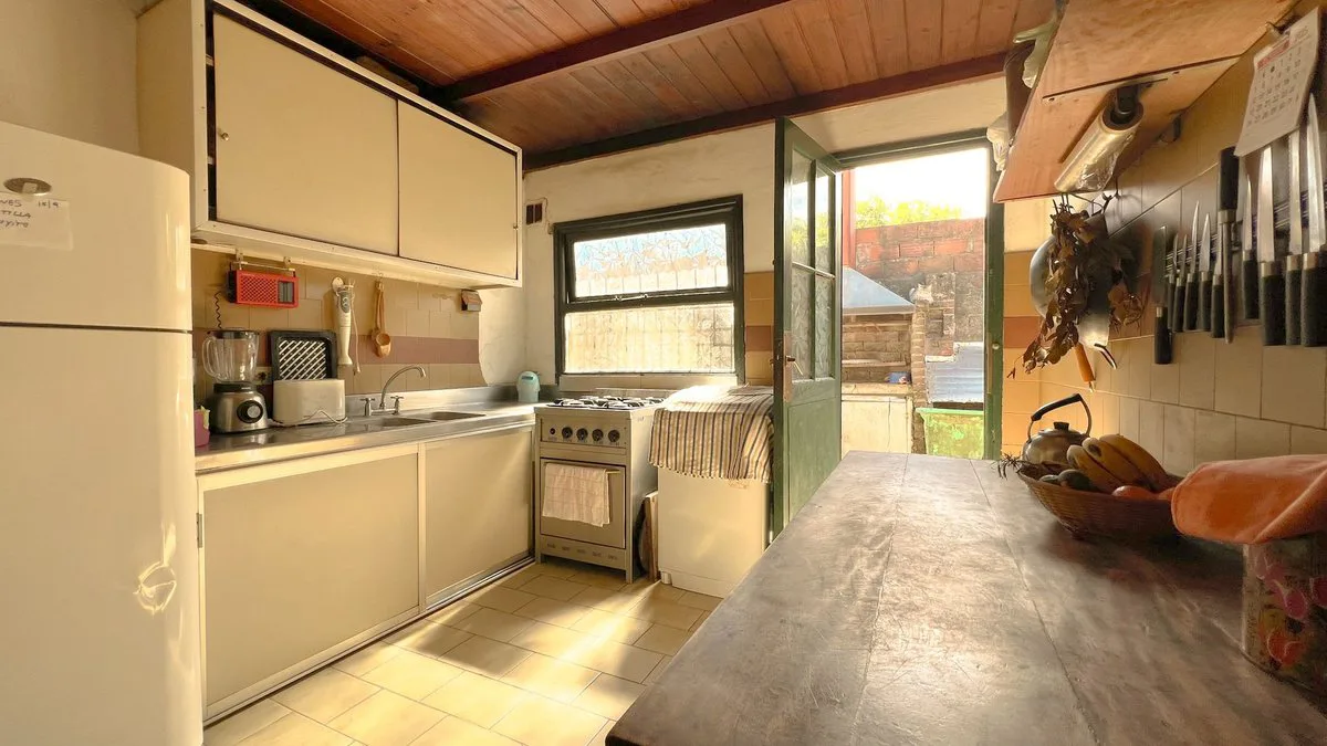 VENTA CASA 5 AMBIENTES PARRILLA COCHERA LIBERTAD foto 5