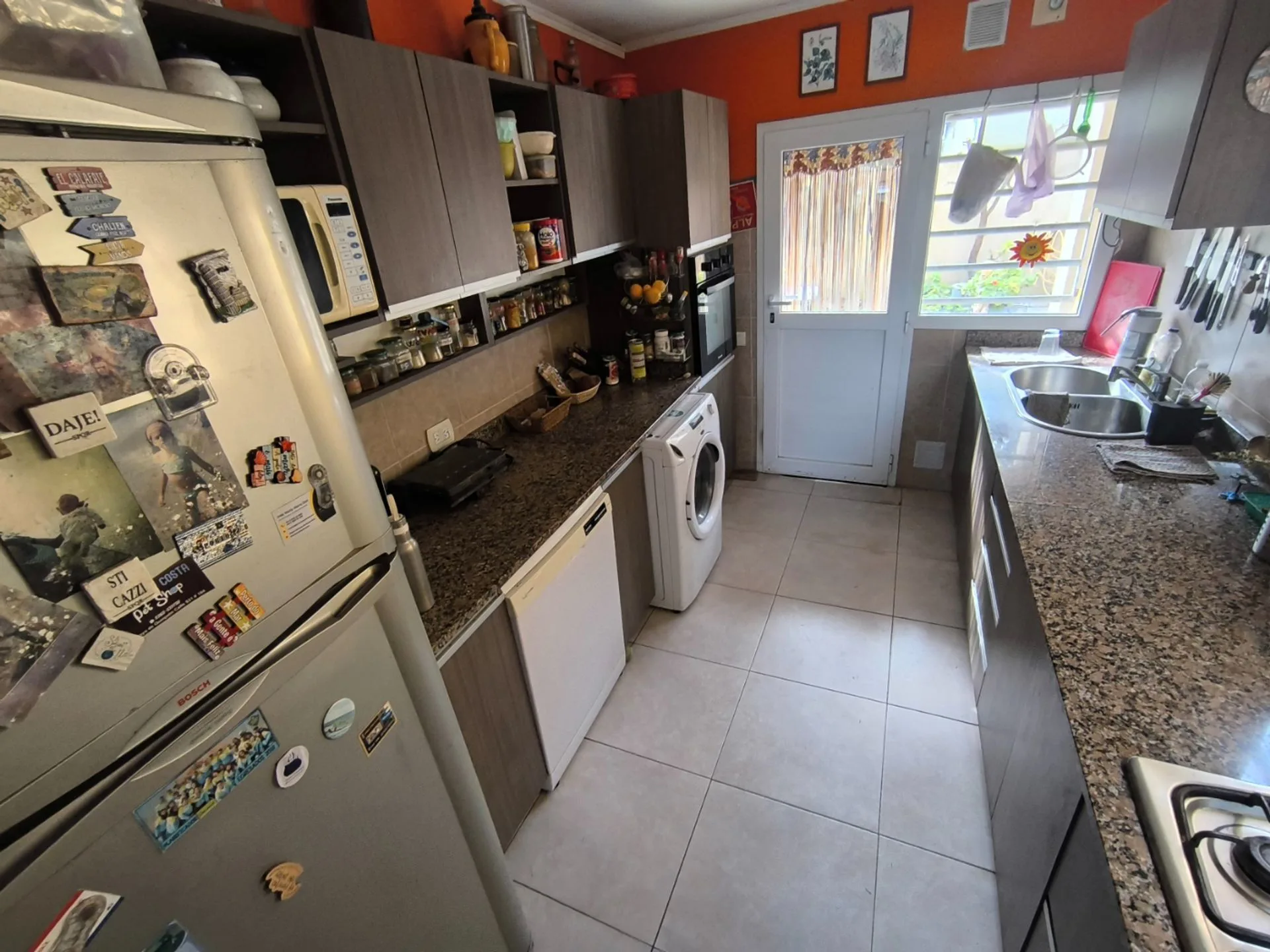 Venta Casa 7 ambientes c/2 locales Playa Quequén foto 4