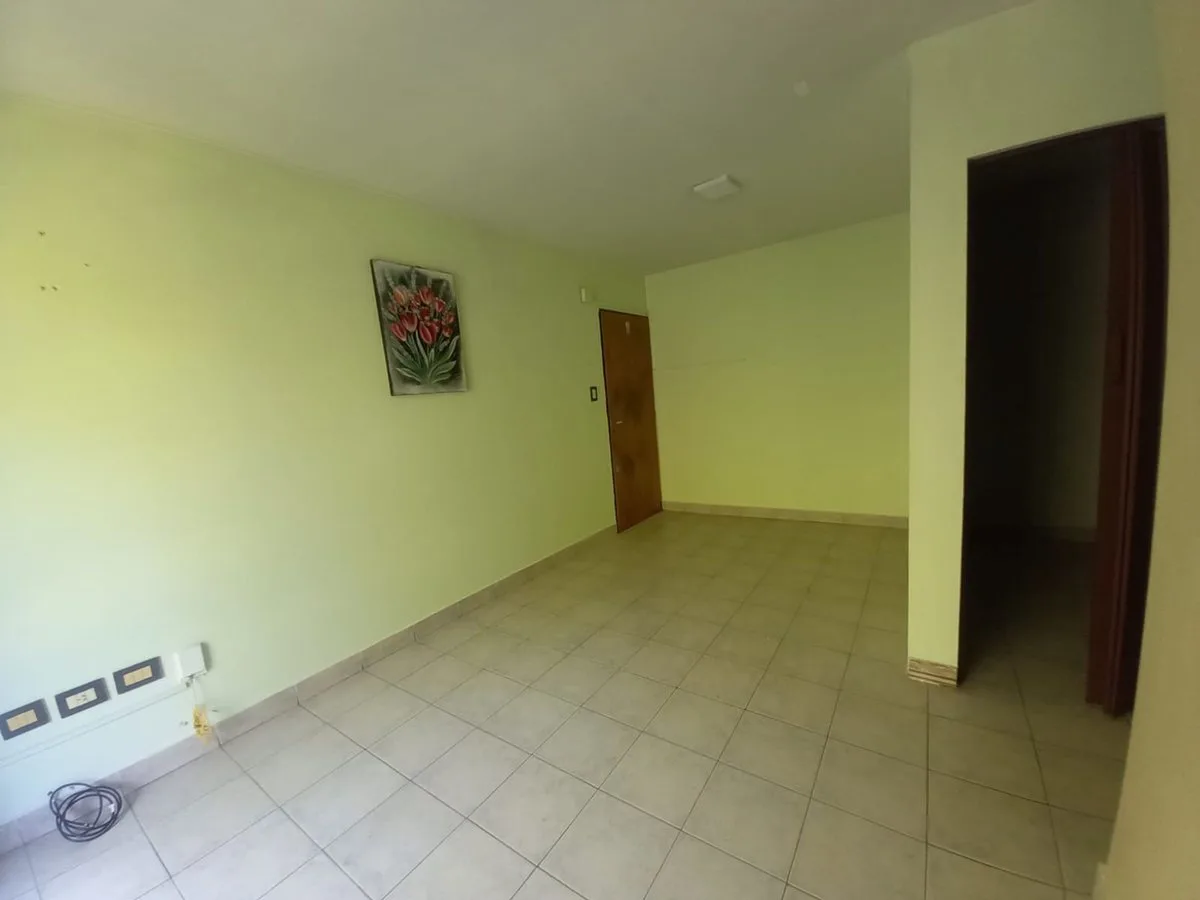Departamento 3 dormitorios en venta en La  Plata foto 2