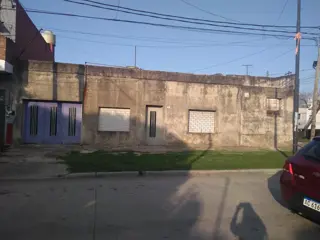 Venta casa 3 ambientes con garage zona Billinghurst. Oportunidad foto 1
