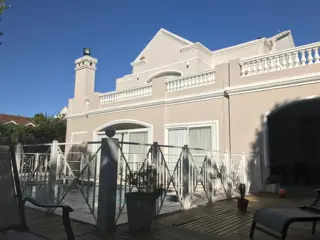 Excelente propiedad de 4 habitaciones en Solar del Bosque foto 5