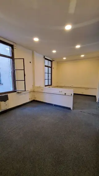 vende oficina de 6 ambientes en Montserrat foto 3