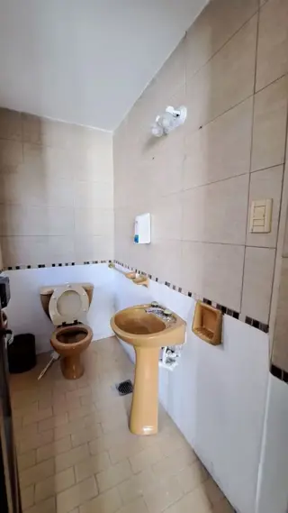 vende oficina de 6 ambientes en Montserrat foto 5