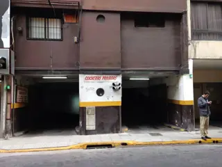 Cochera Paraguay 924 y Av 9 de Julio - Microcentro / Retiro - Gran Accesibilidad foto 1