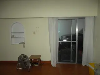 VENTA DE CASA MULTIFAMILIAR DE CUATRO AMB. Y FONDO LIBRE ZONA CHILAVERT foto 3
