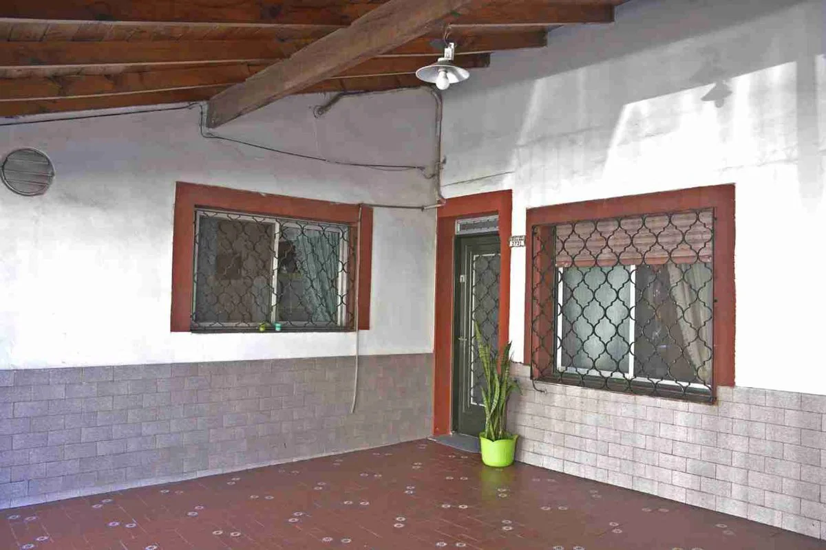 VENTA CASA 3 AMB C/ COCHERA Y PATIO - V. ALSINA foto 5