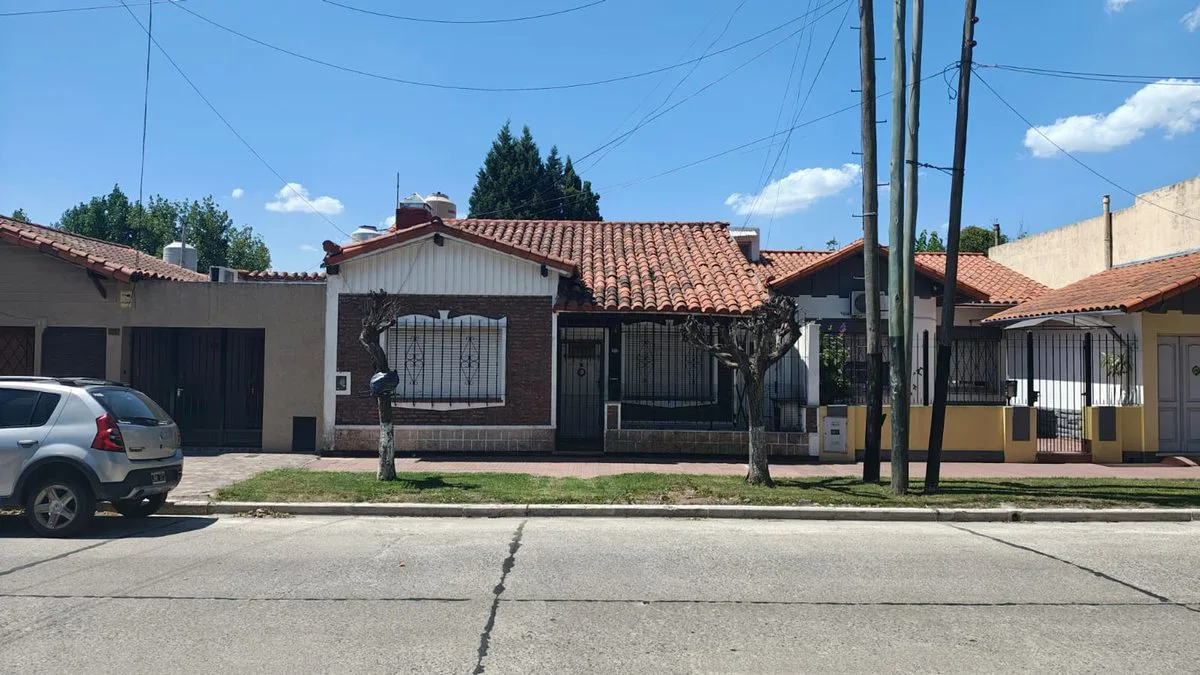 Casa en venta 4 ambientes Remedios de Escalada