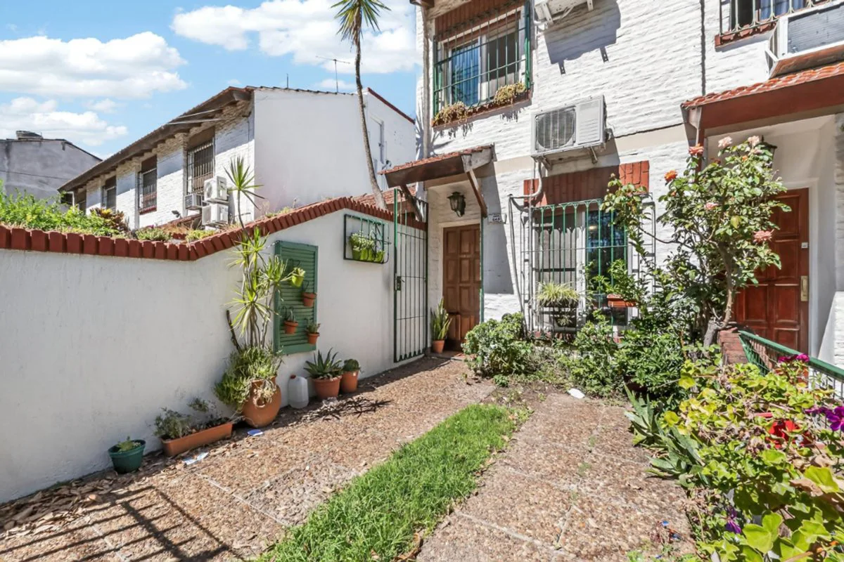 Duplex 3 ambientes venta Villa Luzuriaga Apto Cred foto 2