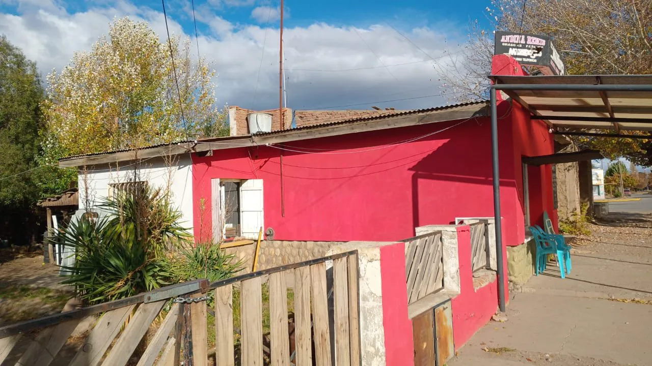 SE VENDE EN EL CENTRO DE EL MAITÉN