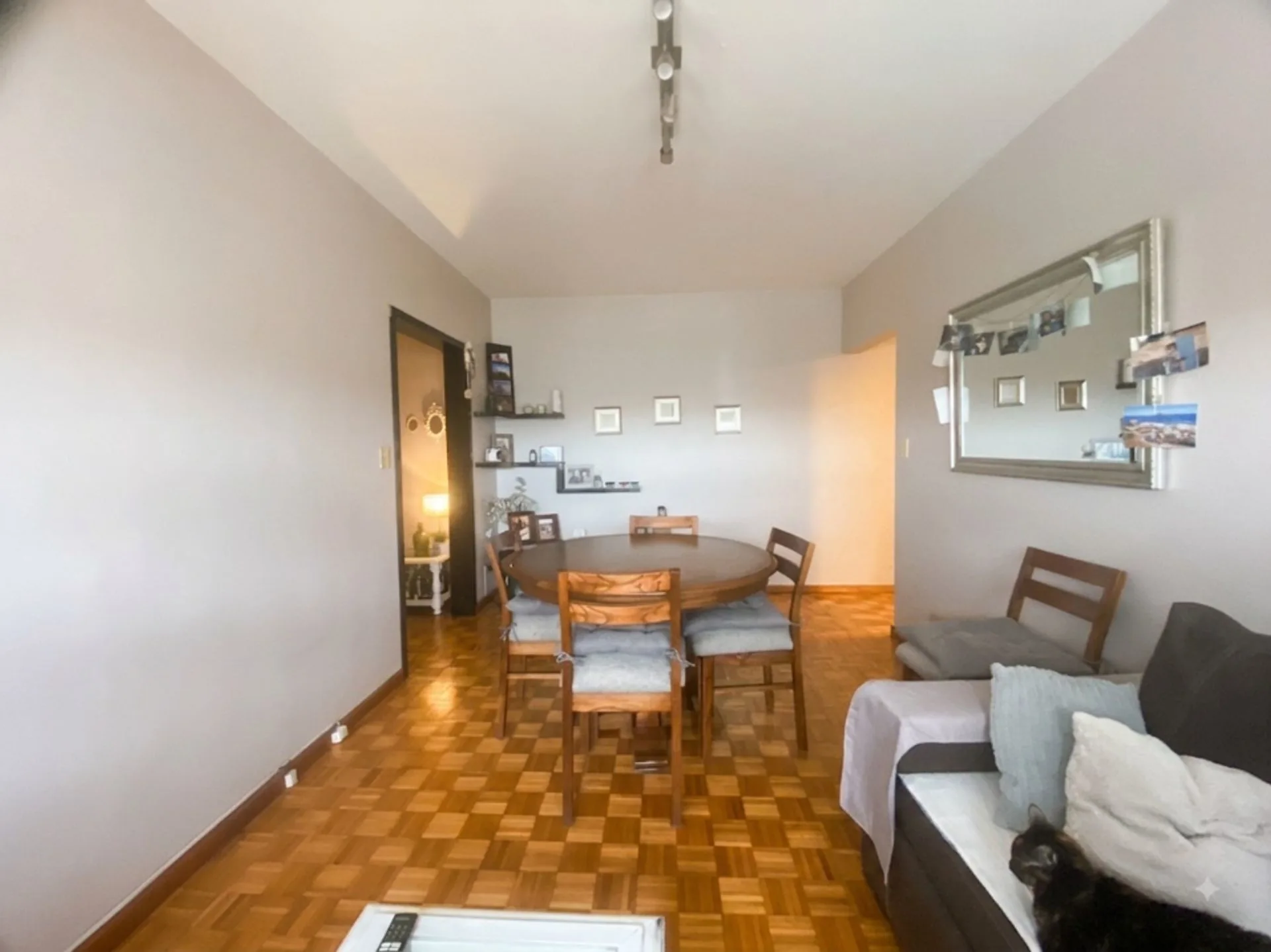 Departamento 4 amb. en venta en Flores  luminoso foto 3