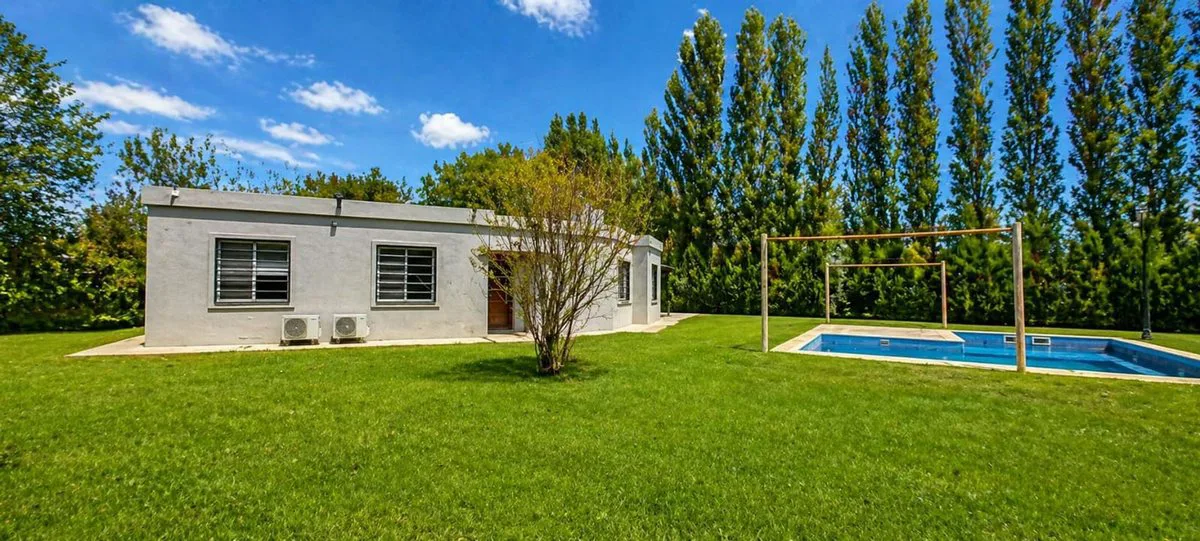 VENTA CASA 3 AMB SOBRE LOTE 2400 MTS-CHASCOMÚS foto 3