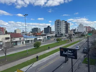 DEPARTAMENTO MUY LUMINOSO 1R.PISO HAEDO foto 4