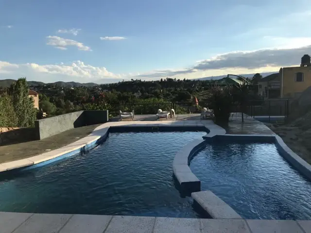 PROPIEDAD EN VENTA EN VILLA DEL LAGO A METROS DE BV. SARMIENTO