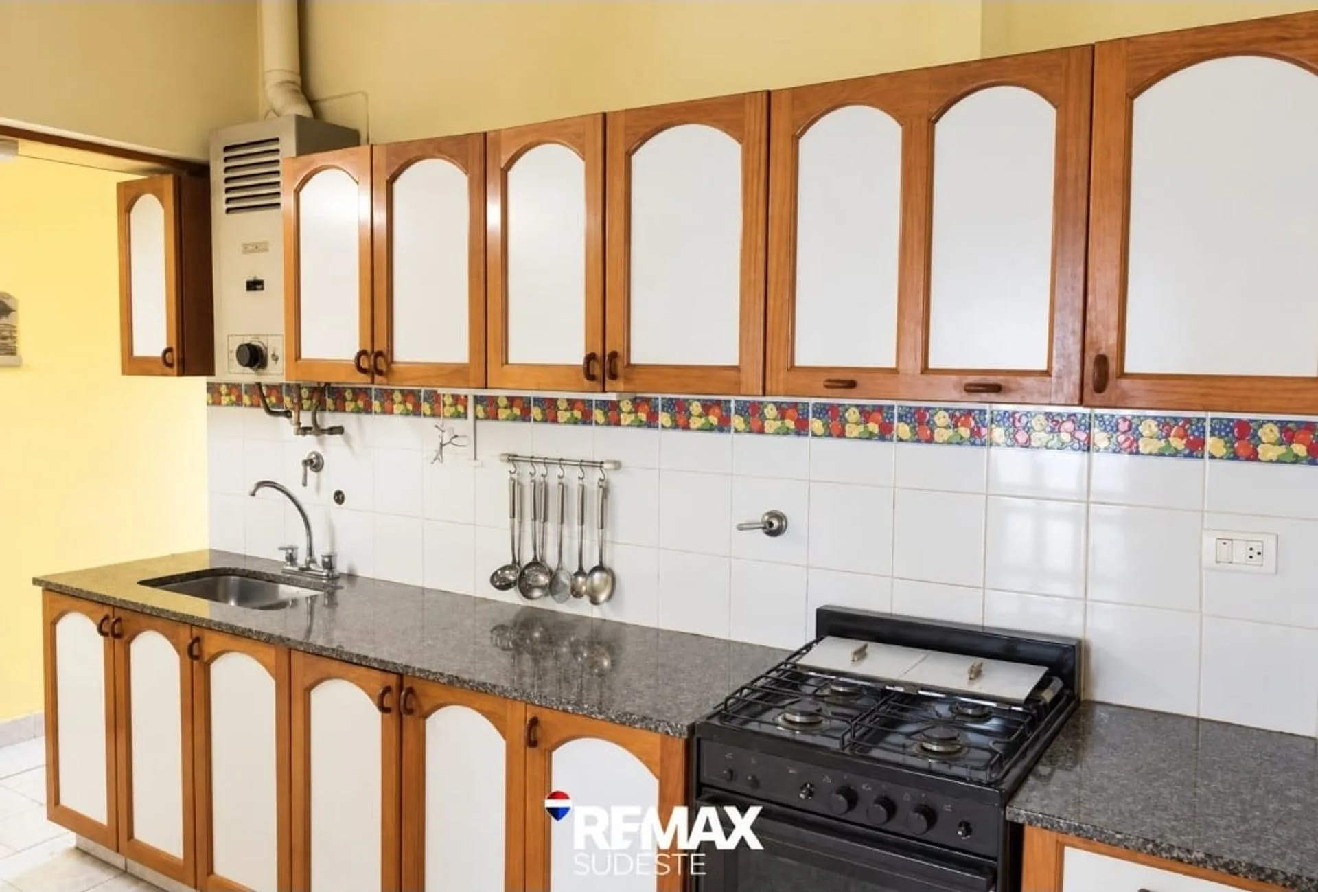 VENTA CASA DE 4 HAB. APTA CREDITO foto 2
