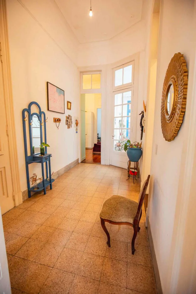 HERMOSO SEMIPISO DE ÉPOCA TOTALMENTE RECICLADO!!! foto 2