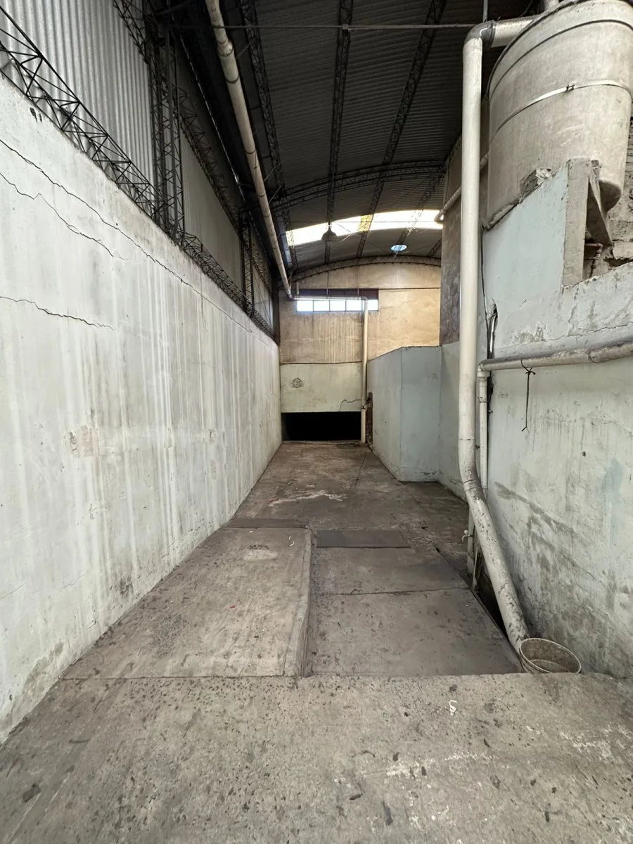 Venta Nuevo Valor!! Galpón de 514m2 tablada. foto 4