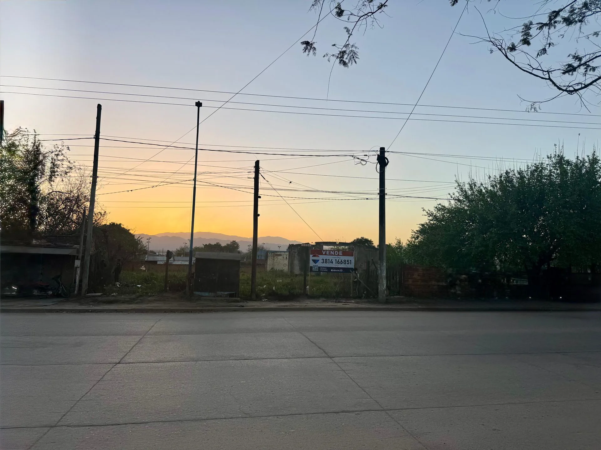 VENTA TERRENO SOBRE AVENIDA foto 3