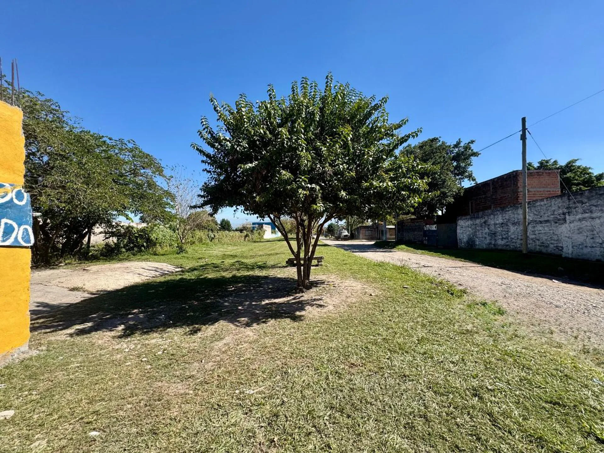 VENTA TERRENO SOBRE AVENIDA foto 5