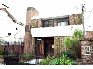 Venta / Permuta Excelente Casa Vicente Lopez -Florida foto 1