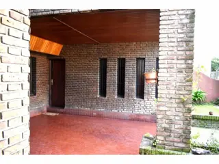 Venta / Permuta Excelente Casa Vicente Lopez -Florida foto 4