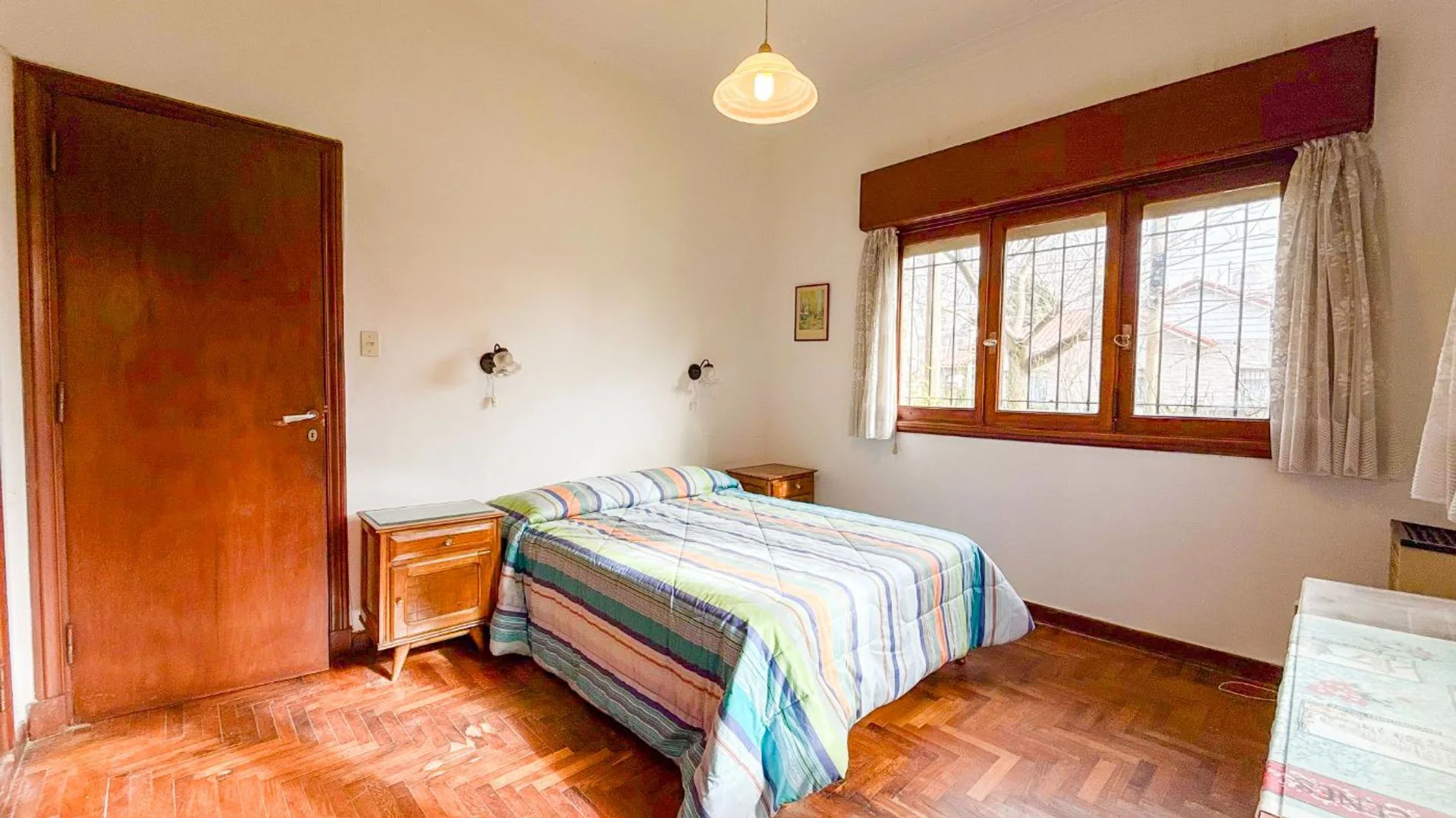 VENTA CASA 4 AMBIENTES  DEPENDENCIA MIRAMAR PARQUE foto 4