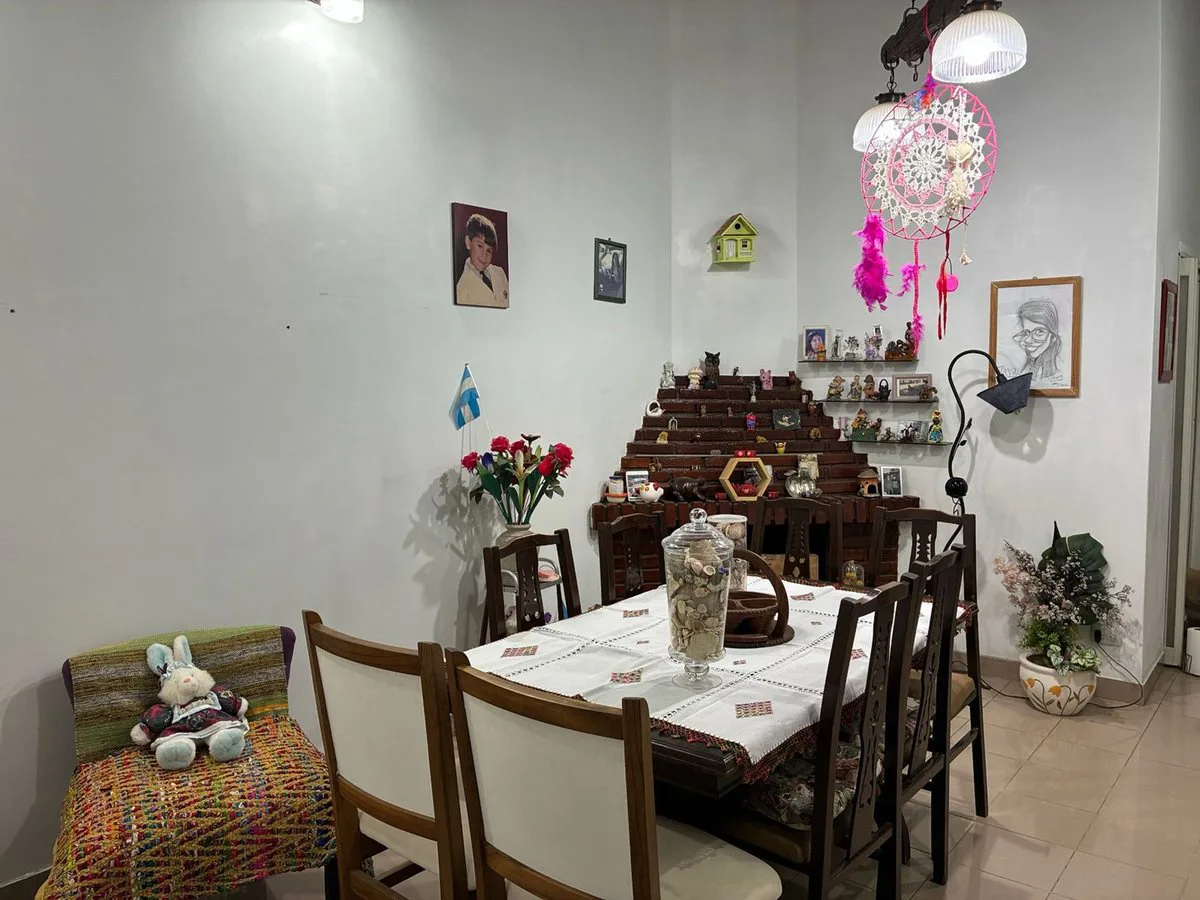 CASA 3 DORM + DEPTO 2 AMB. LOTE 330MTS P.NOGUES foto 3