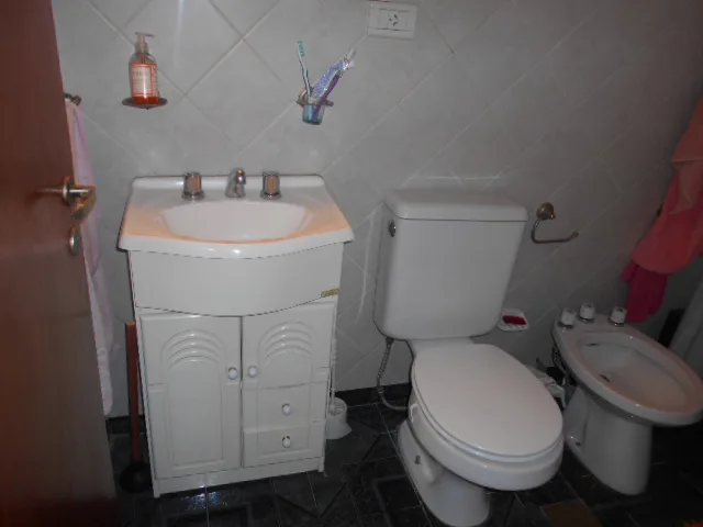 CASA 2 DORMITORIOS – TREJO NOEL AL 700 foto 3