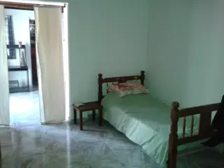 Casa de 3 dormitorios con pileta, entre caminos foto 5