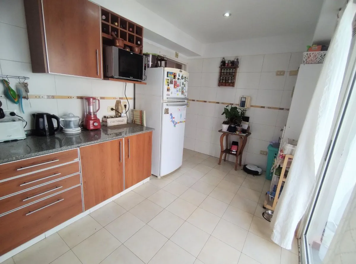 VENTA 2 AMB. IMPECABLE . 67 m². BALCON . CABALLITO foto 4