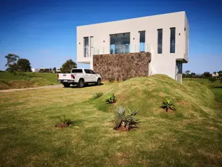 Casa en Club de Campo Aguavista en Paraguay, Para Inversión, 210 m², 3 Habitaciones, 3 Baños foto 1
