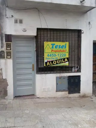 DEPARTAMENTO EN ALQUILER, MORON A 5 CUADRAS ESTACION foto 1
