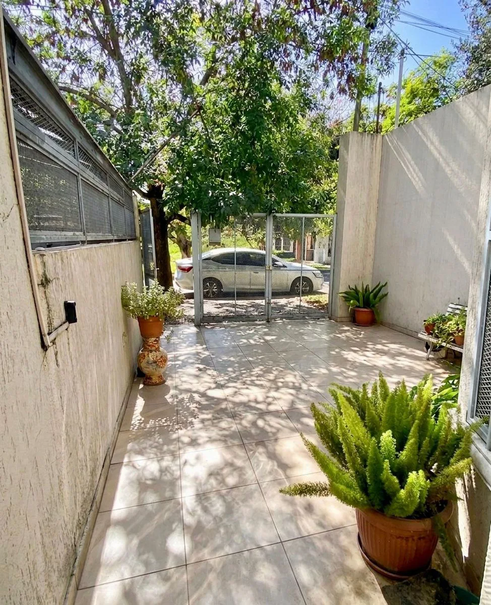 VENTA DUPLEX 3 AMBIENTES CIUDAD EVITA foto 3